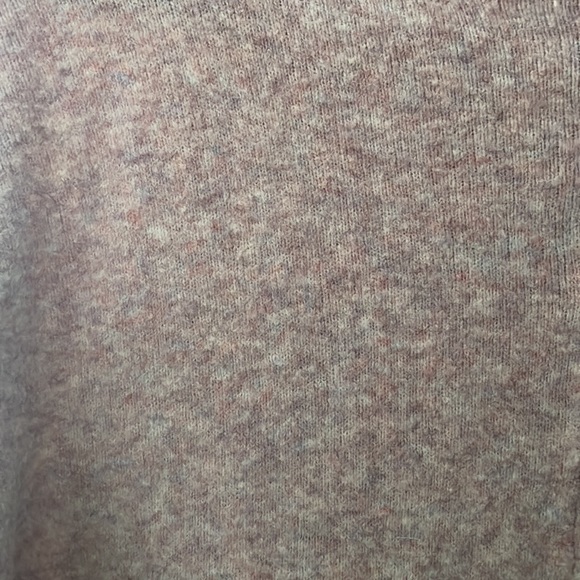 LOFT Sweater - Picture 2 of 3